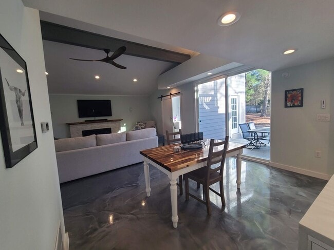 372 Plum St, Bastrop, TX 78602 - photo 6