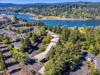 12505 SE River Rd, Milwaukie, OR 97222