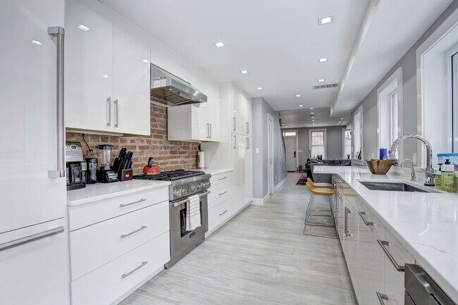 1745 11th St NW, Washington, DC 20001 - photo 6