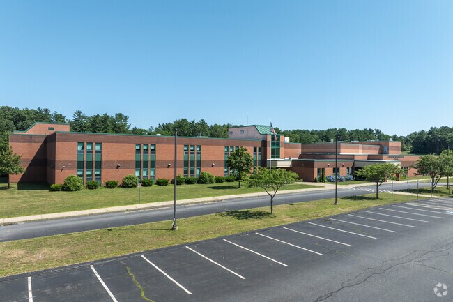 Kingston Intermediate School got a B for academics from Niche.