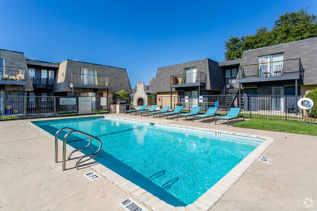 Aqua 16 Apartments, San Marcos, TX 78666 - photo 2