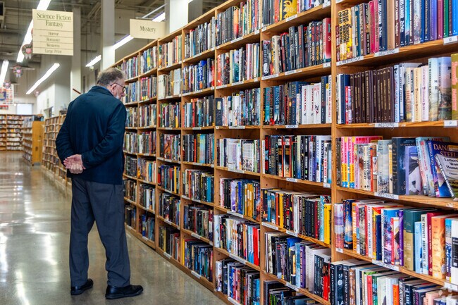 Fremont Hub is a hot spot in Sundale for events, dining and shopping.