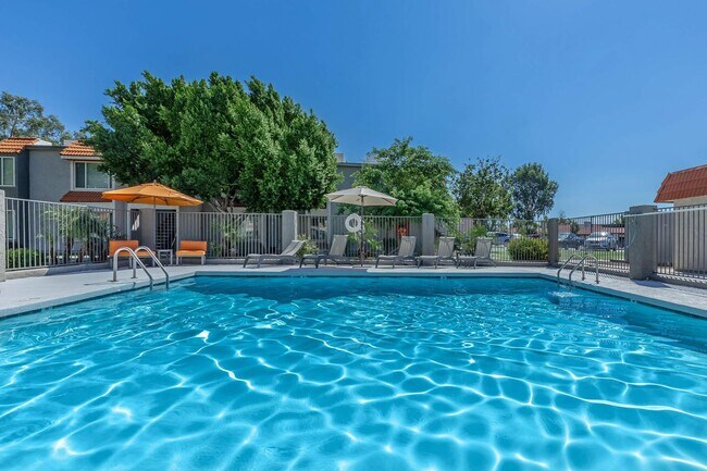 Twenty One 41, Tempe, AZ 85288 - photo 2