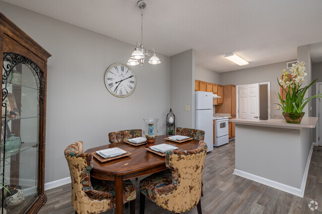 2BR, 2BA - 1,173SF - Dining Area
