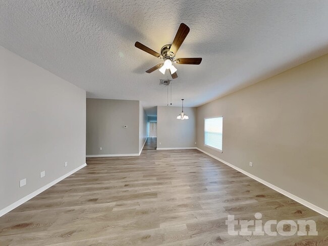 4312 Hidden Meadow Dr, Kissimmee, FL 34746 - photo 3