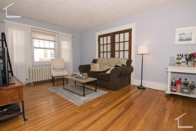 169 Winchester St unit 1, Brookline, MA 02446 - photo 5