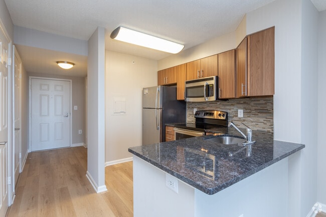 Meridian at Courthouse Commons, Arlington, VA 22201 - photo 2