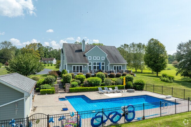 Larger homes in Stone Ridge have stunning pools.