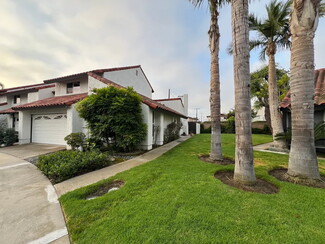 512 Ashland Dr, Huntington Beach, CA 92648