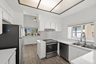 87 N Ashwood Ave, Ventura, CA 93003