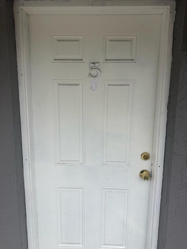 214 N Chestnut Rd, Lakeland, FL 33815 - photo 1