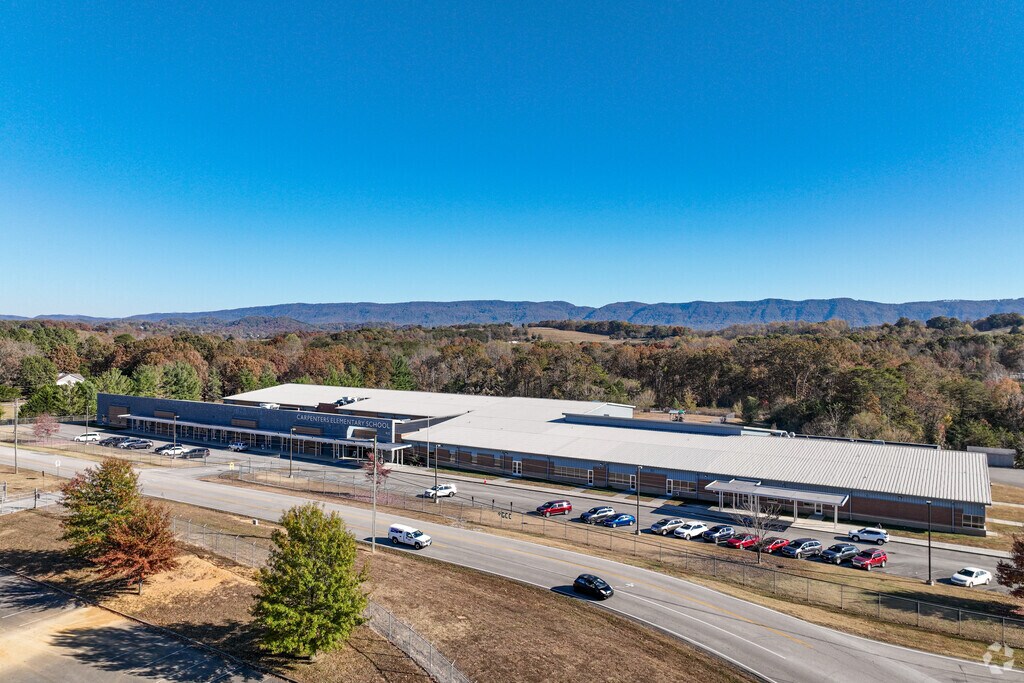 Carpenters Elementary School received a grade of B+ from Niche.