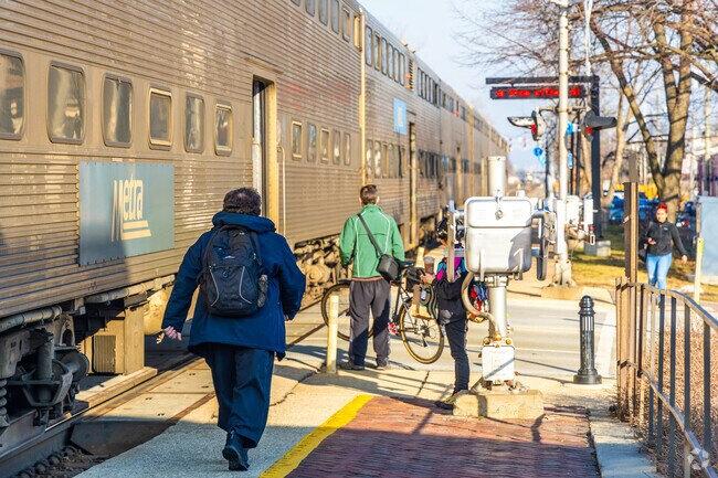 Riverside residents can commute downtown at the Riverside Metra Station.