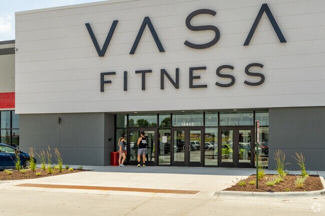 Grab a quick workout over lunch at VASA Fitness in Crescent Oaks.