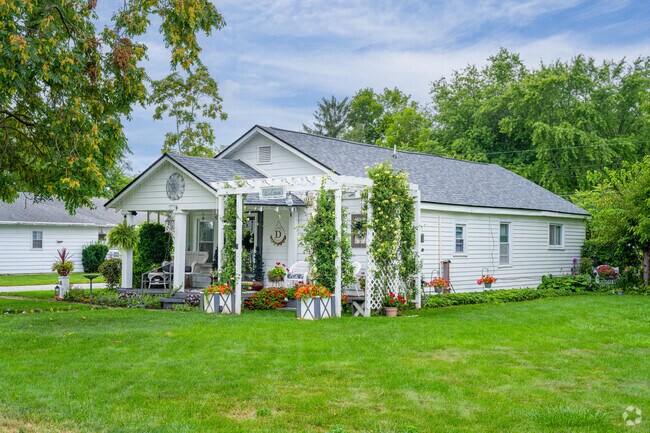 The owners of this Darrough Chapel bungalow take great pride in it's landscaping.