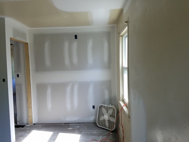 1116 S Main St unit 2, Hampstead, MD 21074 - photo 7