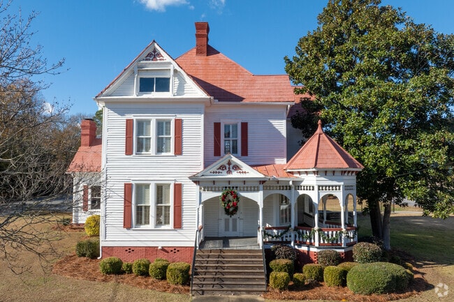 Victorian style homes add beauty to the streets of Opelika.