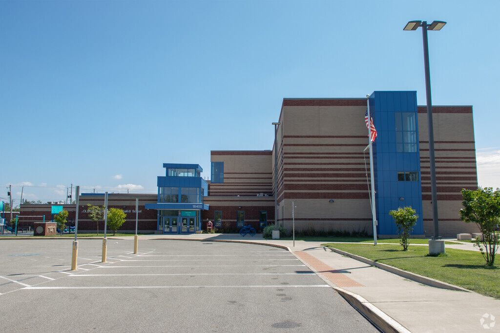 Oliver H Perry Elementary School provides education in the neighborhood of 
North Collinwood