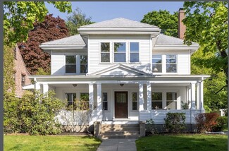 246-2 Lake Ave Unit 2, Newton, MA 02461