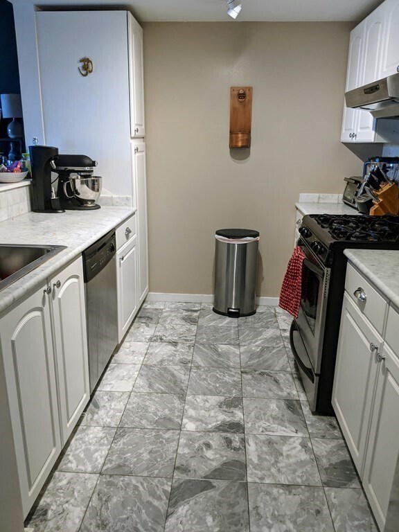 15 North Beacon unit 410, Boston, MA 02134 - photo 4