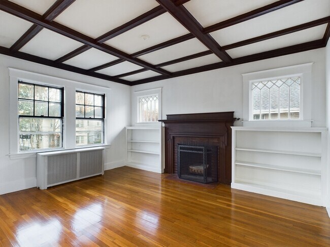 25 Rowe St unit 1, Auburndale, MA 02466 - photo 3