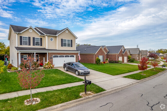 The median home in Greendale was constructed in 2007.