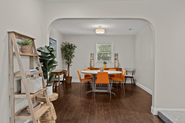 2611 N Oakridge Cir, North Charleston, SC 29420 - photo 6