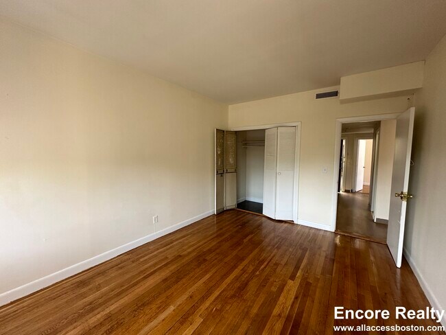 30 Fordham Rd unit 7, Allston, MA 02134 - photo 7
