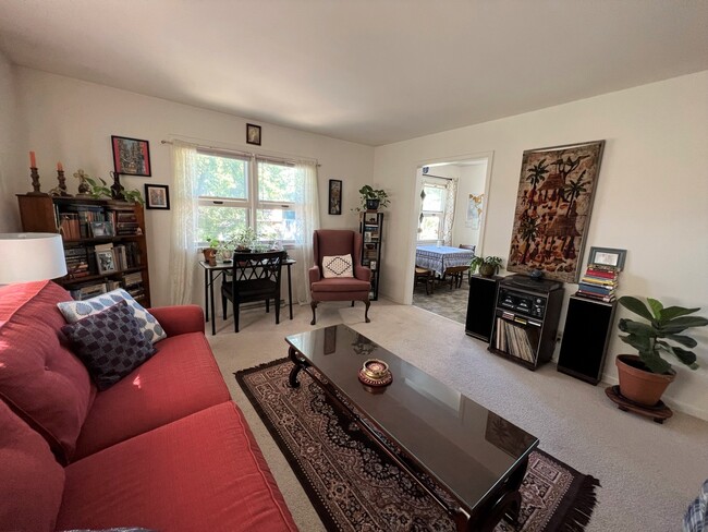 103 W Oregon St, Urbana, IL 61801 - photo 3