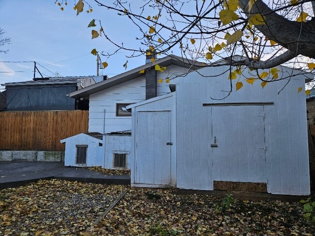 2038 W Sherman St, Sturgis, SD 57785 - photo 3