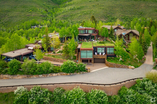 With thoughtful craftsmanship and dramatic mountain placement, truly unique homes in Vail, Colorado redefine alpine living—balancing originality, elegance, and the ever-present call of the wild just outside.