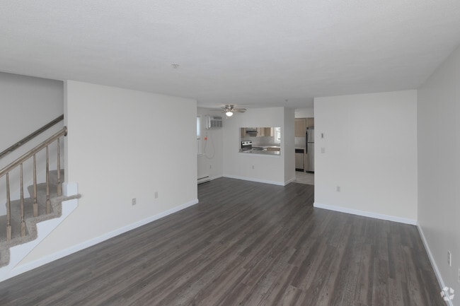 Briarwood, Attleboro, MA 02703 - photo 7