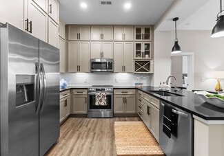 120 Hollis Rd, Charlotte, NC 28209