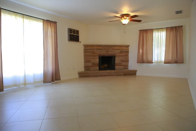 2005 S College Ave, Tempe, AZ 85282 - photo 5