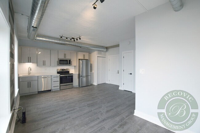 7645 N Sheridan Rd unit 201, Chicago, IL 60626 - photo 5