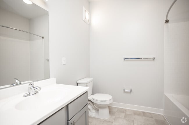 1BR, 1BA - The Ballast/680 SF