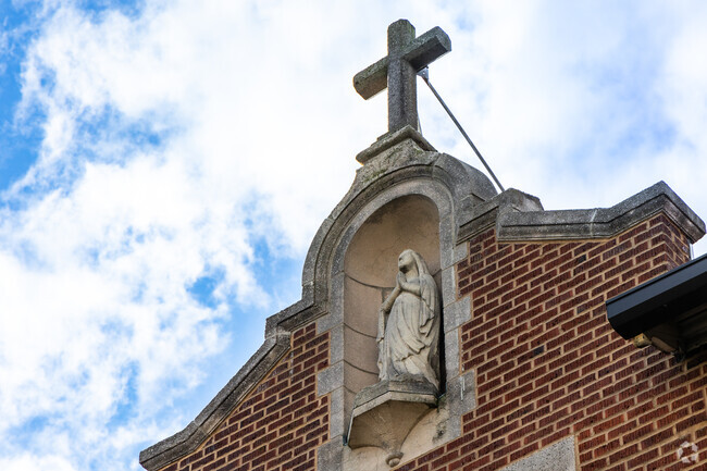Our Lady of Hope Catholic School is located within the Bayside neighborhood of Everett.