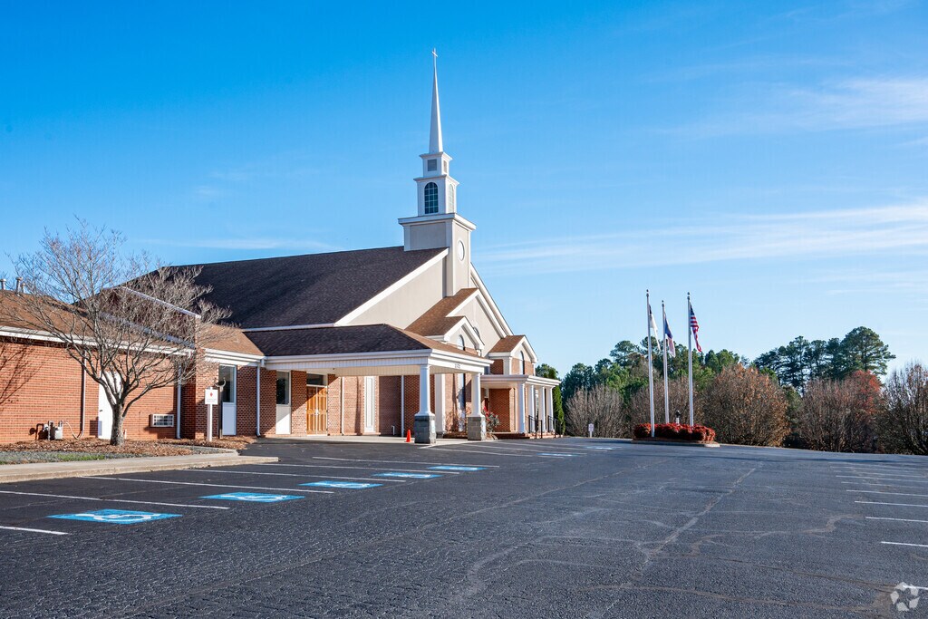 Starboard Christian Academy provides education in the neighborhood of 
Lincoln County.
