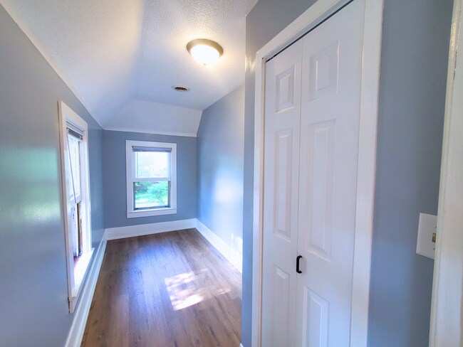 794 Bayard Ave unit 794 Bayard 2, Saint Paul, MN 55102 - photo 4