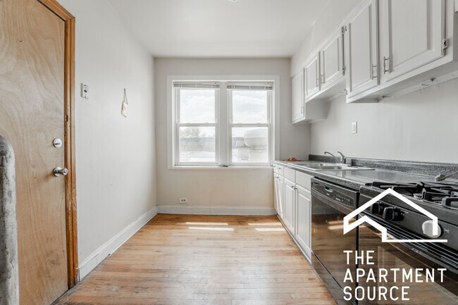 4409 N Kenneth Ave unit 1A, Chicago, IL 60630 - photo 6