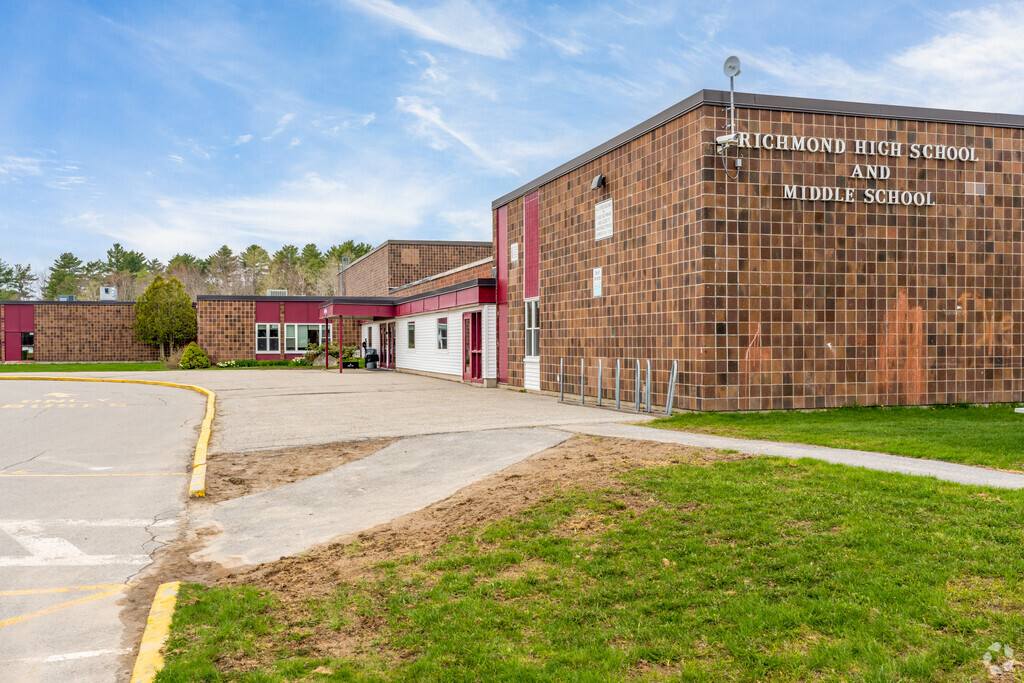 Photo of the Richmond Middle and High School