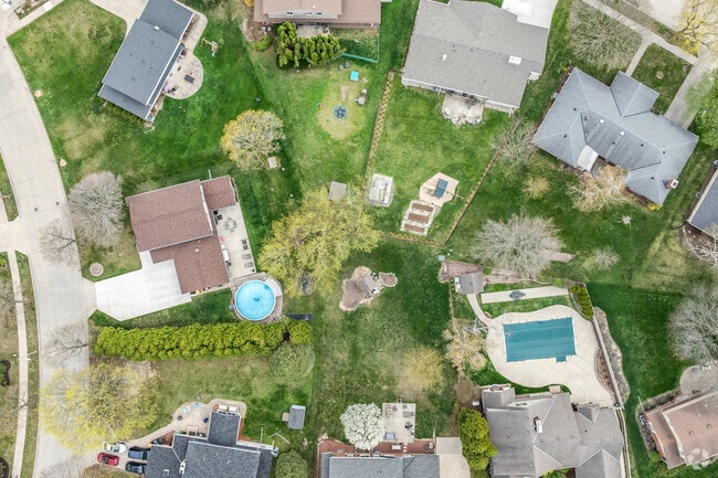 Many homes in Root River Estates have backyard pools.