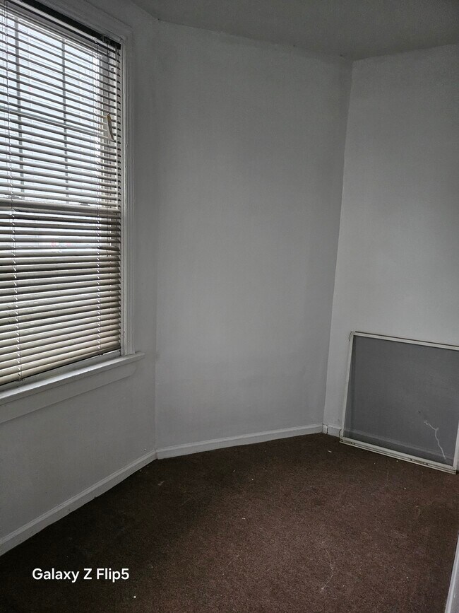 407 W Broad St, Palmyra, NJ 08065 - photo 3