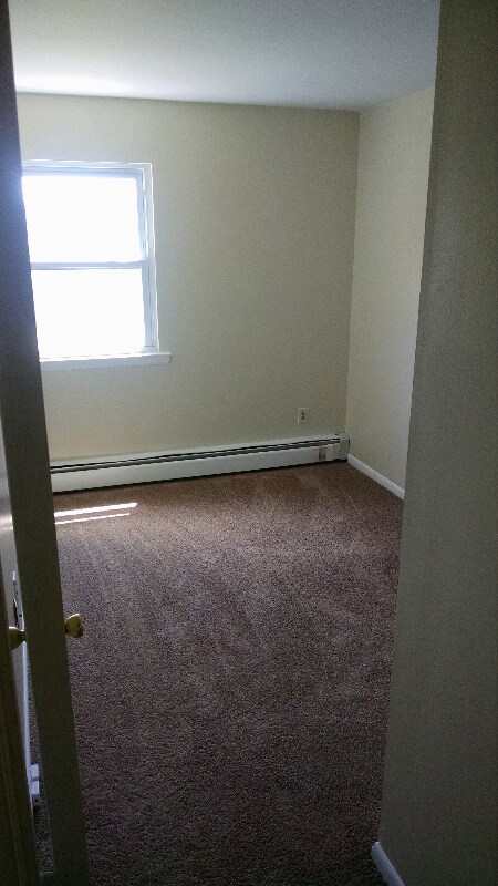 2405 Walnut Ridge Dr, Pottstown, PA 19464 - photo 7