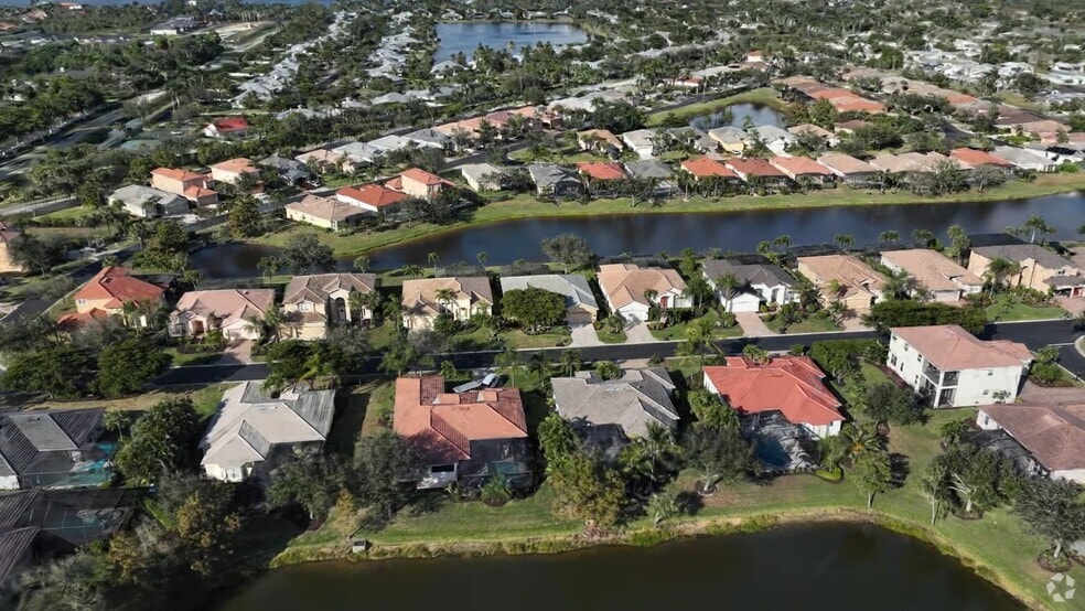 16352 Cutters Ct, Fort Myers, FL 33908 - photo 2