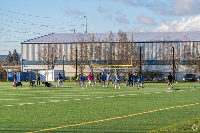 East Springfield is home to Les Schwab Sports Park, a popular sports complex.