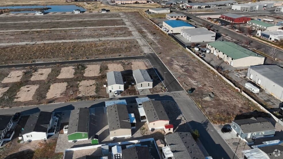 1700 W 2700 N unit 112, Pleasant View, UT 84404 - photo 2