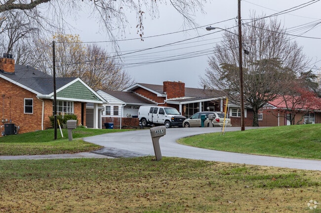 Valley View is set just south of Downtown Ashland, KY.