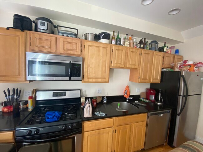 13 Sewall St unit 4, Somerville, MA 02145 - photo 3