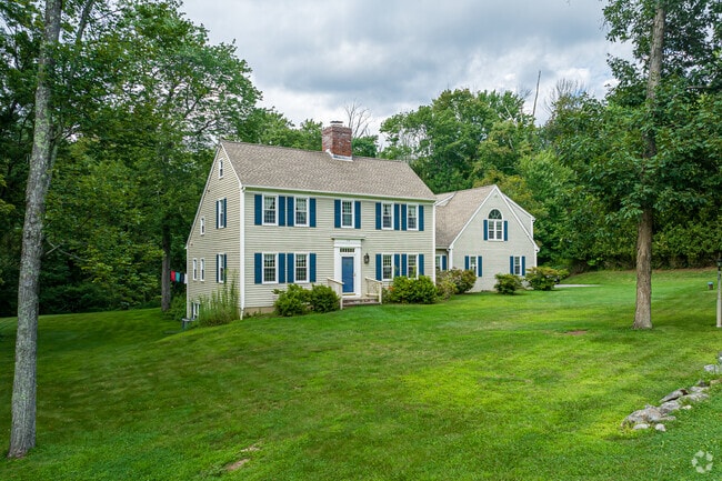 Contemporary homes in Bolton tend to be built in classic colonial style.